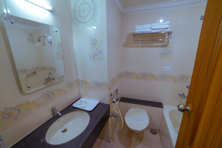 Bathroom 4, Pepper Residency, Kanniyakumari