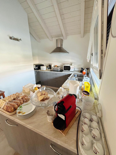 Others 3, B&B Venere, Varese