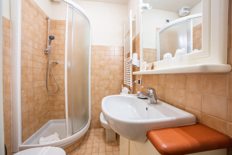 Bathroom 3, B&B Galileo 2000, Florence
