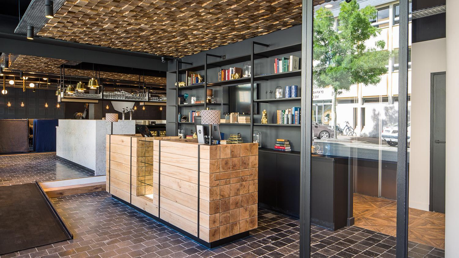Public Area 3, ibis Styles Laval Centre Gare, Mayenne