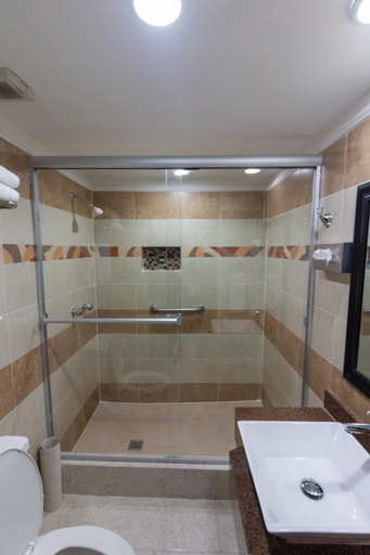 Bathroom 5, Best Western Hotel Plaza Matamoros, Matamoros