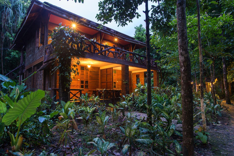 Exterior 2