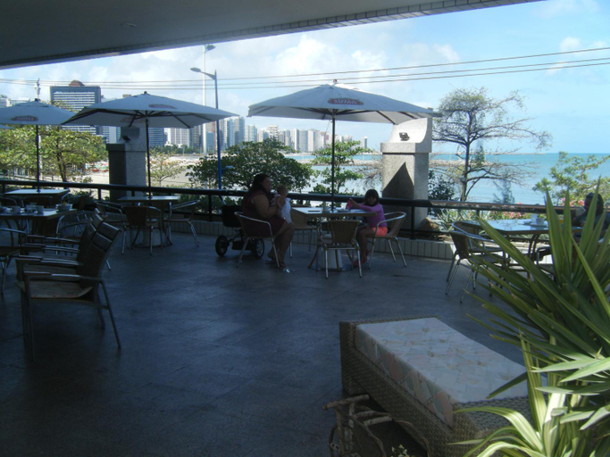 Food & Drinks, Fortaleza 703--Fortaleza 713, Fortaleza