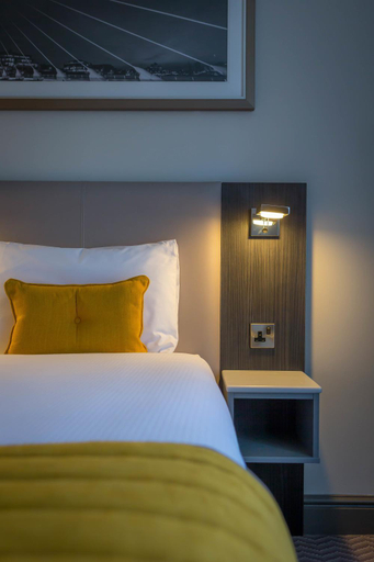 Bedroom 2, Maldron Hotel Pearse Street, Dublin