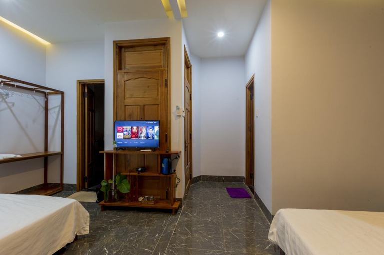 Bedroom 8