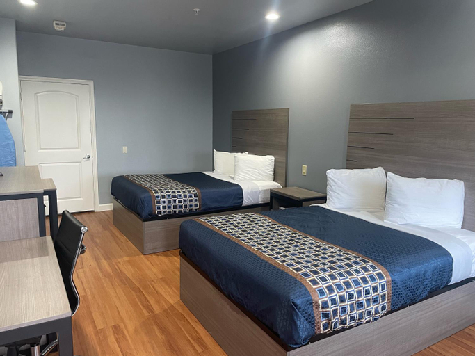 Bedroom 2, Palace Inn Baytown @ Garth Rd, Harris