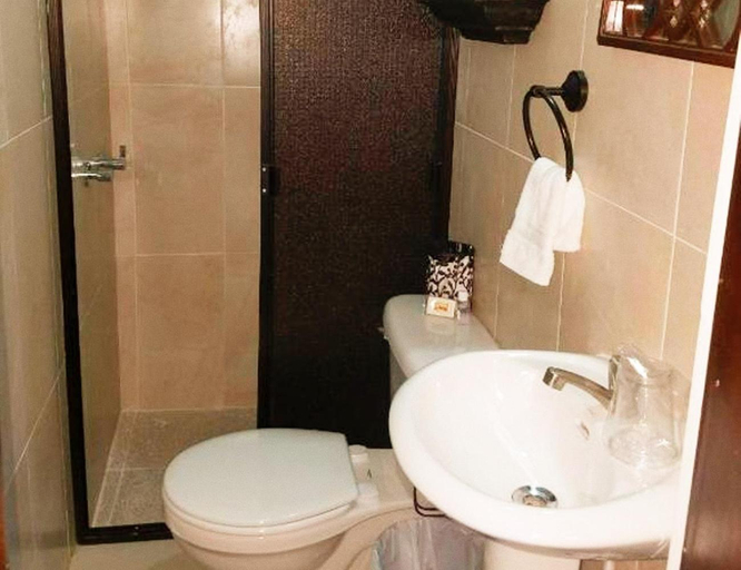Bathroom 3, Hostal Las Puertas, Santa Ana