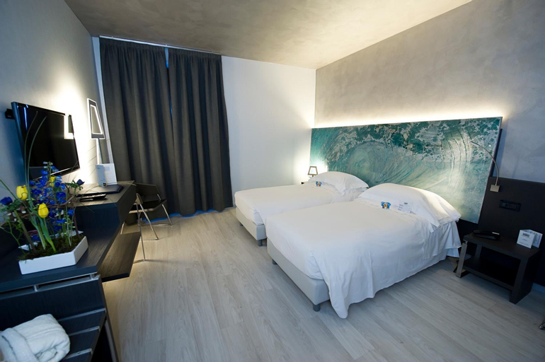 Bedroom 12