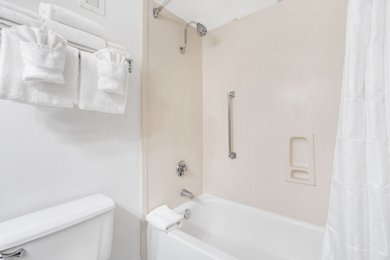 Bathroom 2