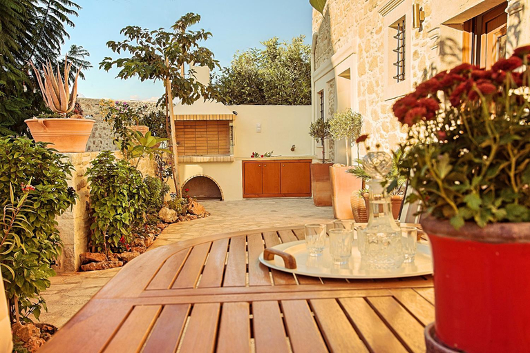 Facilities 3, Villa Kapela, Faistos