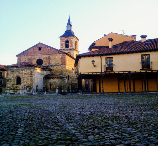 Others 4, Hostal Prada Borges, León