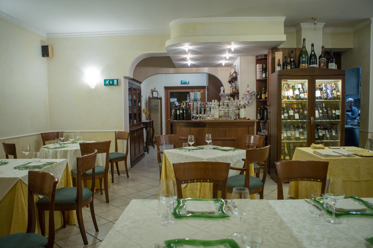 Food & Drinks 3, Luna e stelle, Cosenza