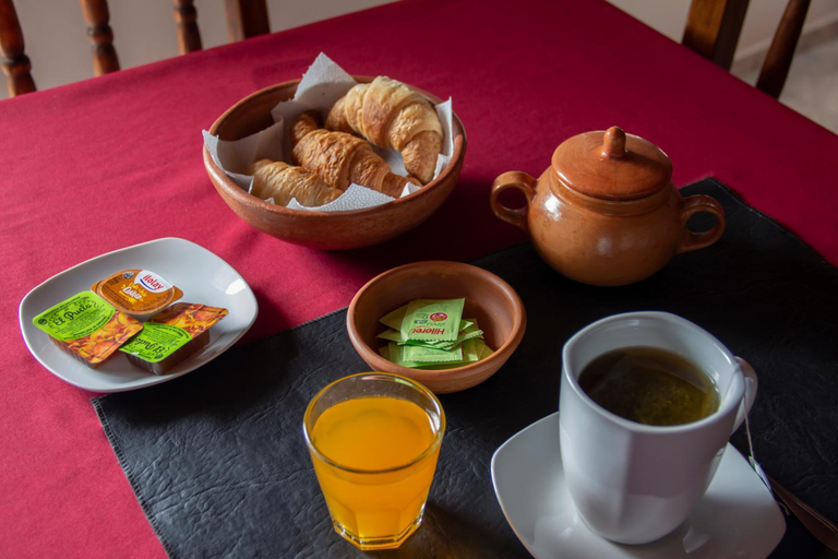 Food & Drinks 5, Caminos Hostal, Capital