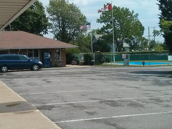 Others 5, Port Motel, Niagara