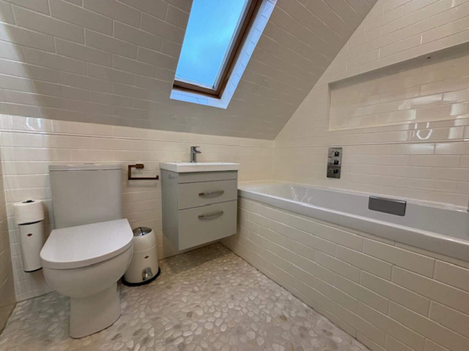 Bathroom 3, Stob Binnein Cottage, Stirling