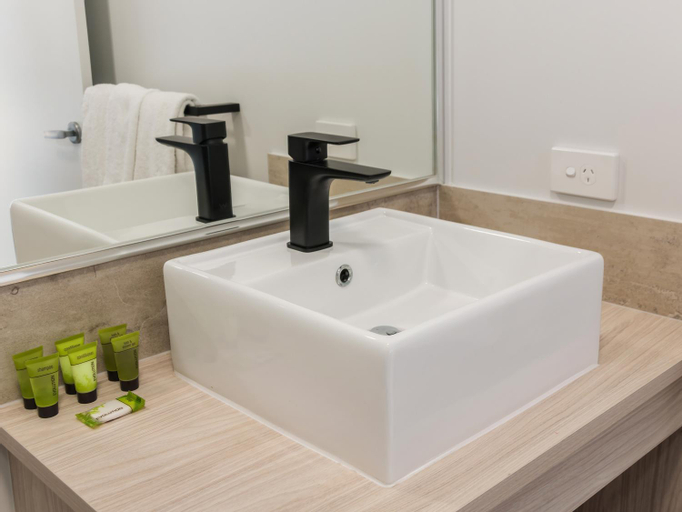 Bathroom 16