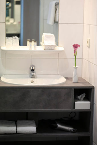 Bathroom 4, Johanniter Gastehaus, Münster