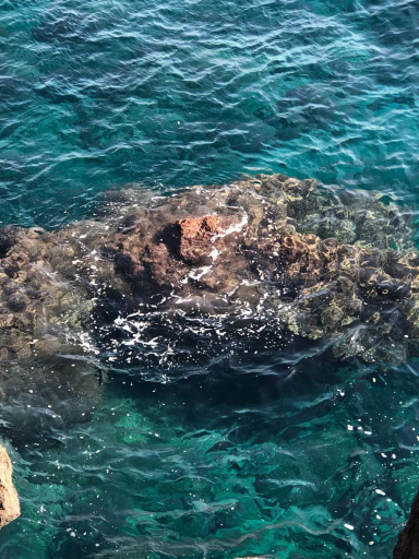 Others 5, Le tre meraviglie a 200 m dal mare, Catania