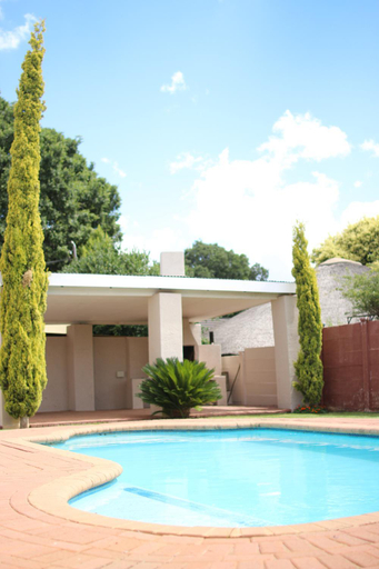 Sport & Beauty 4, Modern Farm, Ngaka Modiri Molema