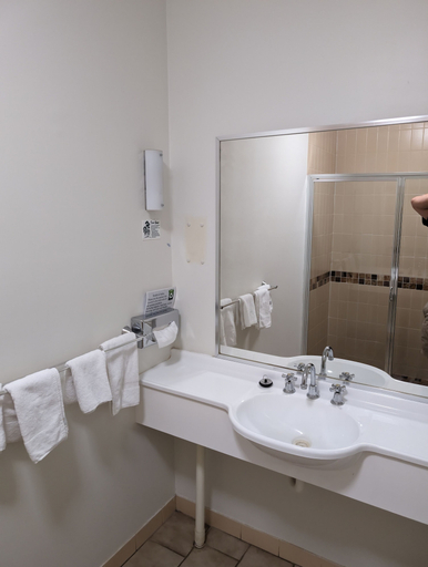 Bathroom 4, Mildura Golf Resort, Mildura - Pt A