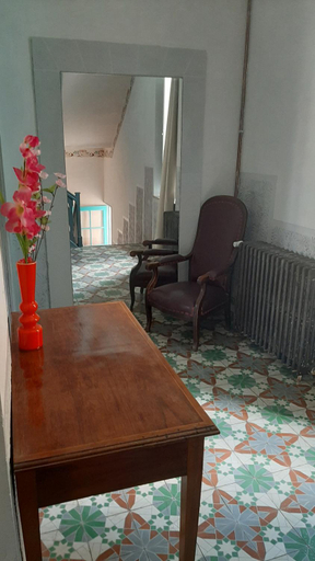 Others 5, Maison Momes, Aude