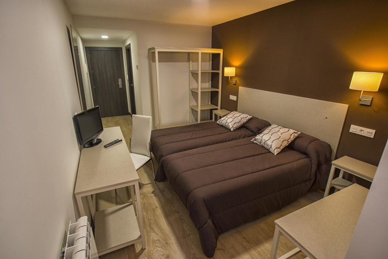 Others 4, Hostal Elvira, Burgos