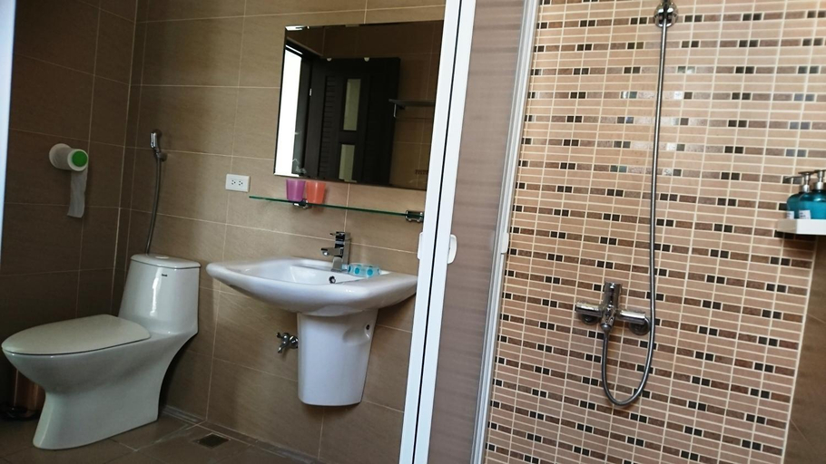 Bathroom 3, Taroko Xincheng Old Street, Hualien