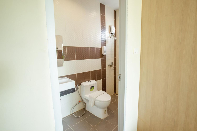 Bathroom 3, Ioon Resort, Muang Saraburi