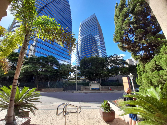 EXCELENTE Flat junto aos Shoppings JK e Vila Olimpia, São Paulo