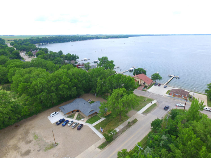 Others 5, Big Spirit Resort, Dickinson