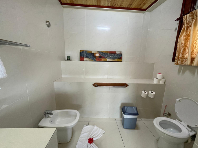 Bathroom 4, Chez Batista Villas