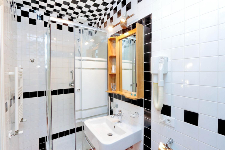 Bathroom 3, Sonnino Suite, Rome