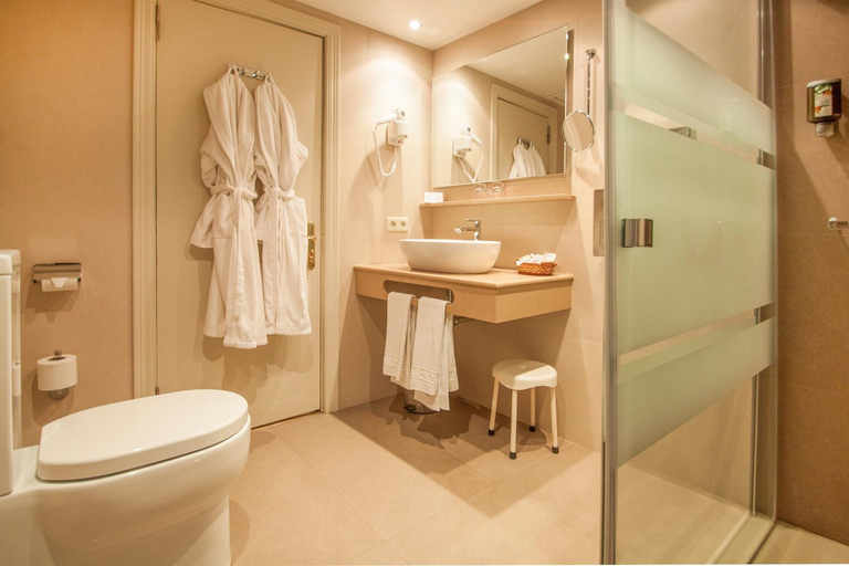Bathroom 4, Es Moli, Baleares
