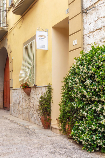 Others 3, L'ARENA B&B, Caserta