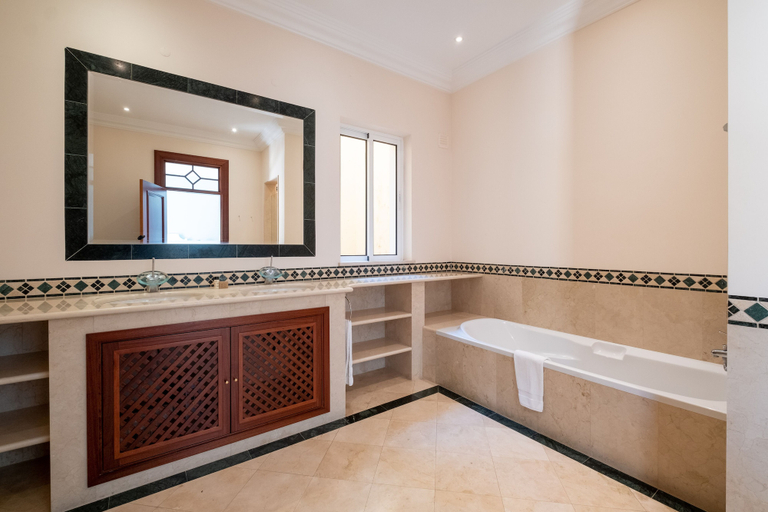 Bathroom 5, Palheiro Village, Funchal