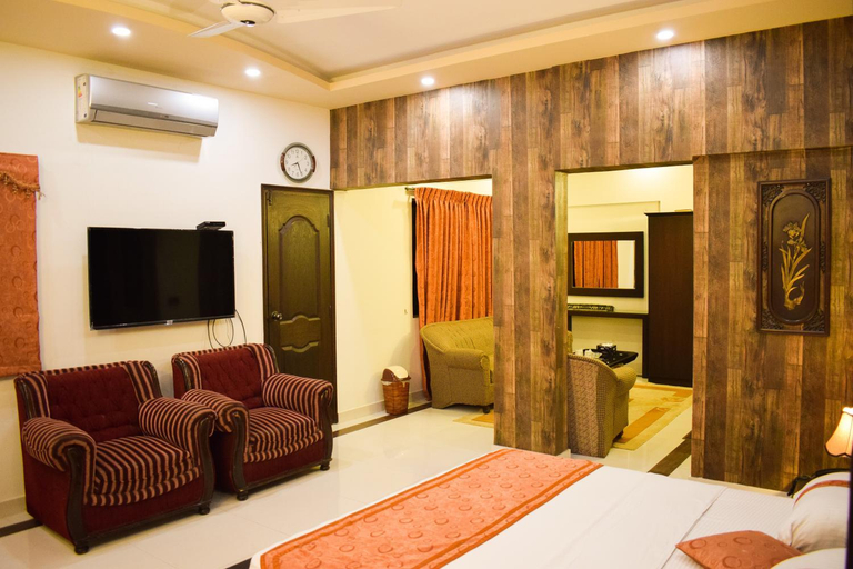 Bedroom 3, Royal Inn Hotel, Karachi