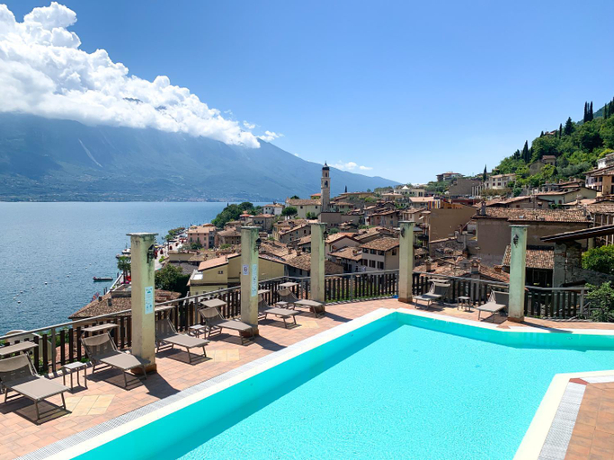 Others 3, Hotel Castell, Brescia