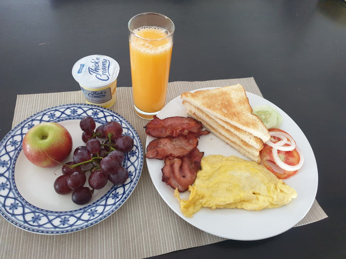 Food & Drinks, Grey Mansion BnB, Masvingo