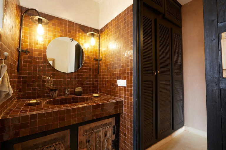 Bathroom 23