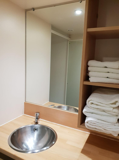 Bathroom 6