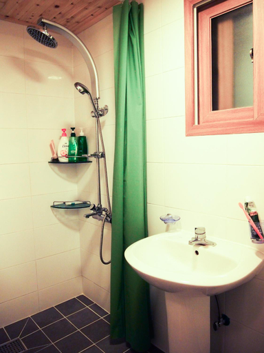 Bathroom 3, Mua Guesthouse, Namwon