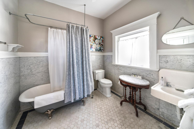 Bathroom 3, Katy House Bed and Breakfast, Bastrop