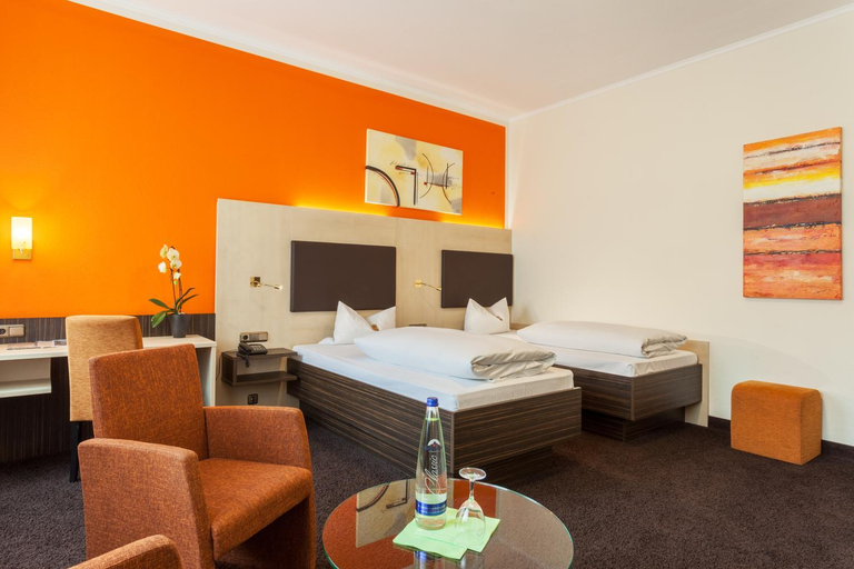 Others 5, Hotel Augusta, Augsburg