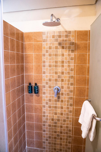 Bathroom 3, Salt Lick Safari Lodge, Mwatate