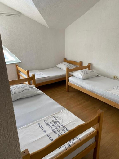 Others 5, Hostel Heimli, Priština