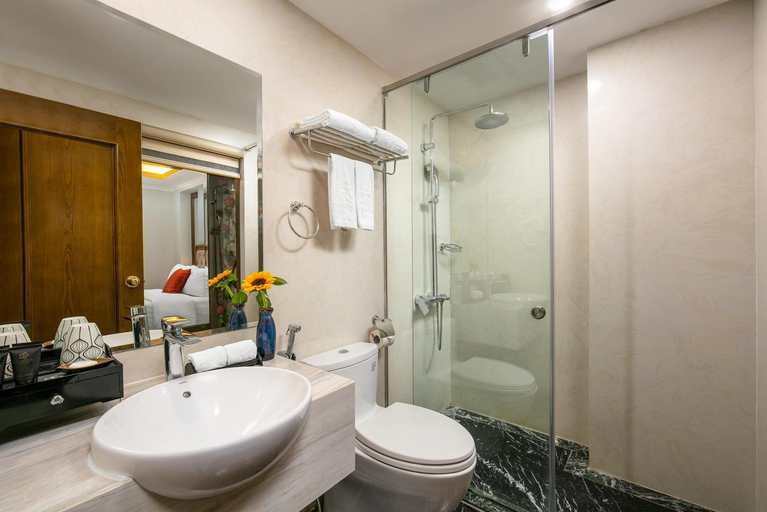 Bathroom 4, Dal Vostro Hotel & Spa, Hoàn Kiếm