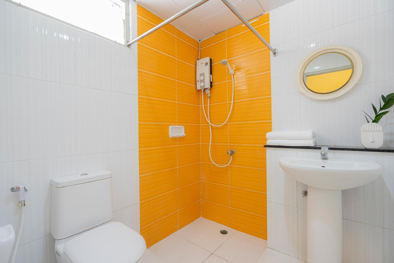 Bathroom 7