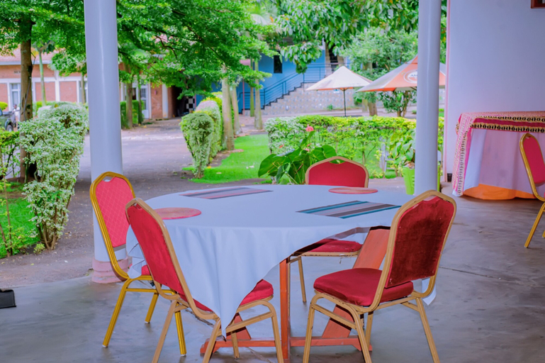 Others 5, Planete Hotel, Rubavu