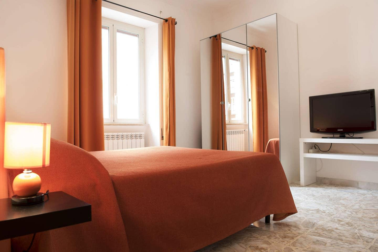 Others 3, Michelangelo Apartment, comfy flat in central area, Roma