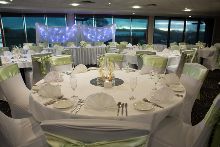 Food & Drinks 4, Macquarie 4 Star, Lake Macquarie  - North